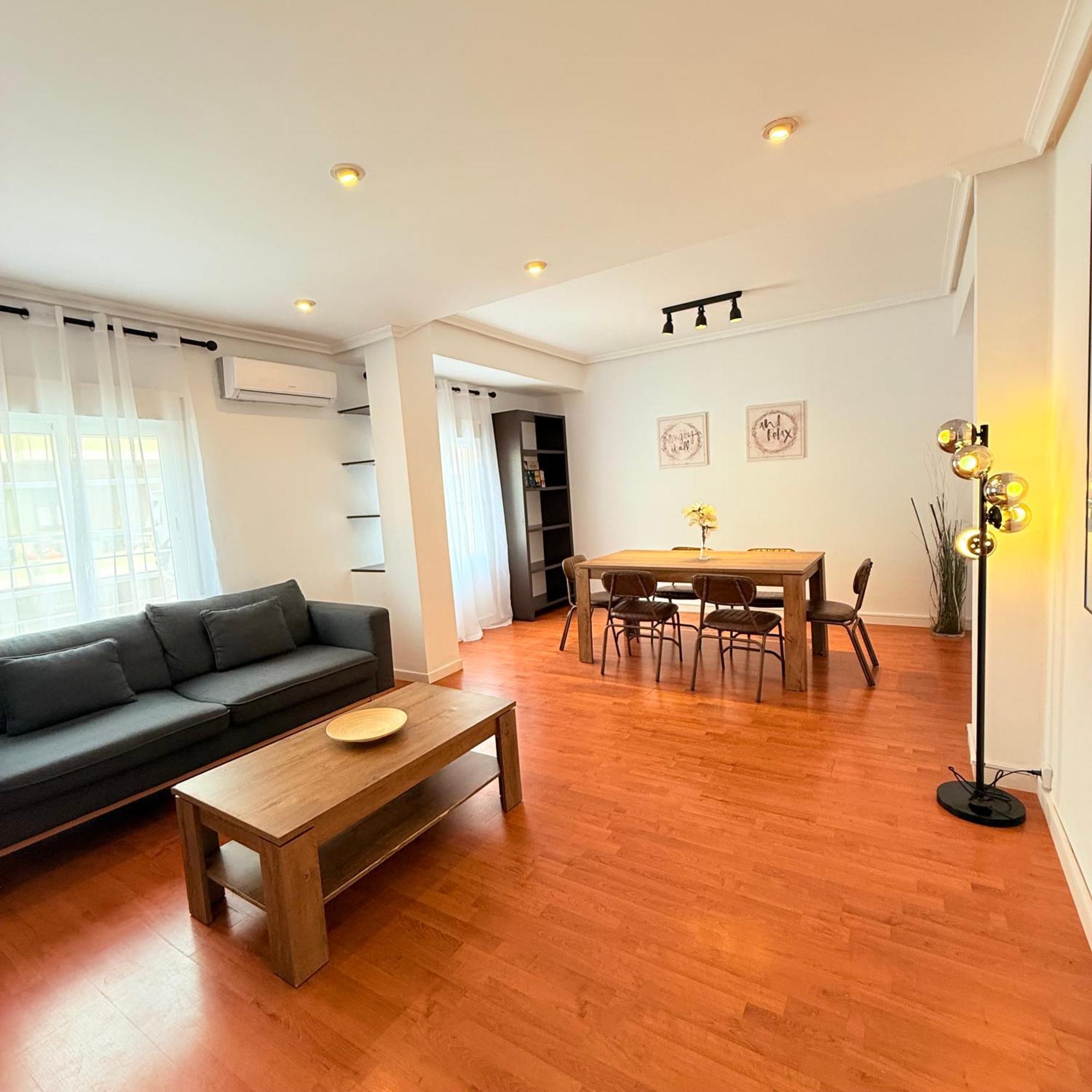 Travel Habitat Mestalla 瓦伦西亚 外观 照片